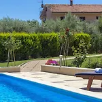 Villa Beautiful Judita With Pool In Tar Tar-Vabriga