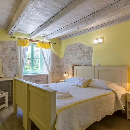 Beautiful Judita With Pool In Tar Villa Tar-Vabriga
