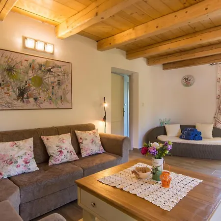 Beautiful Judita With Pool In Tar Villa Tar-Vabriga
