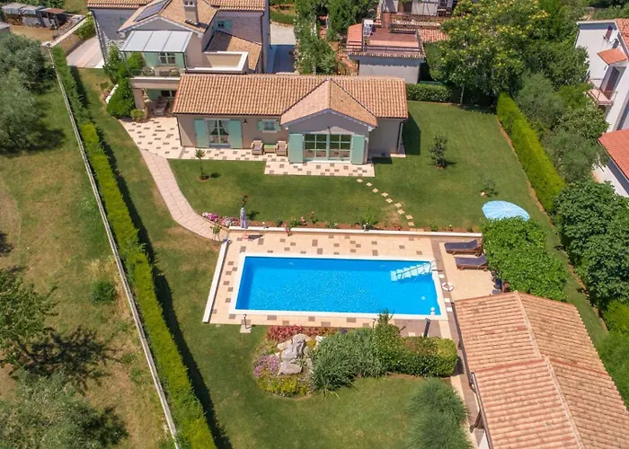 Beautiful Judita With Pool In Tar Tar-Vabriga