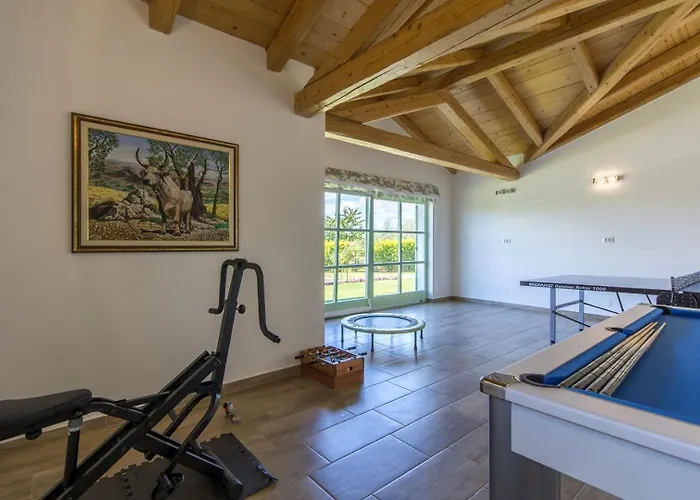 Villa Beautiful Judita With Pool In Tar Tar-Vabriga