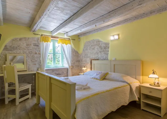 Beautiful Judita With Pool In Tar Villa Tar-Vabriga