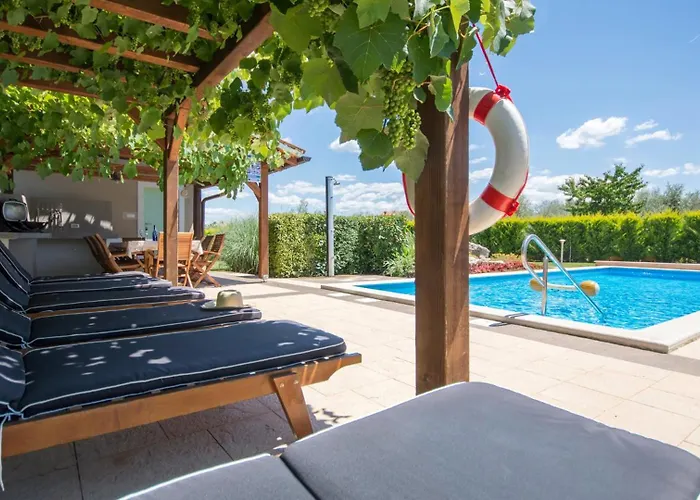 Beautiful Judita With Pool In Tar * Tar-Vabriga