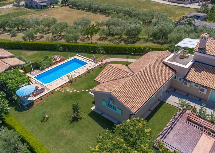 Beautiful Judita With Pool In Tar Tar-Vabriga