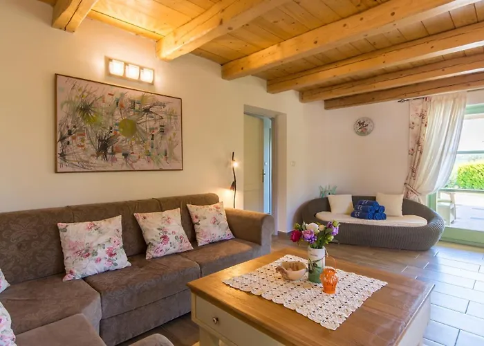 Beautiful Judita With Pool In Tar Villa Tar-Vabriga