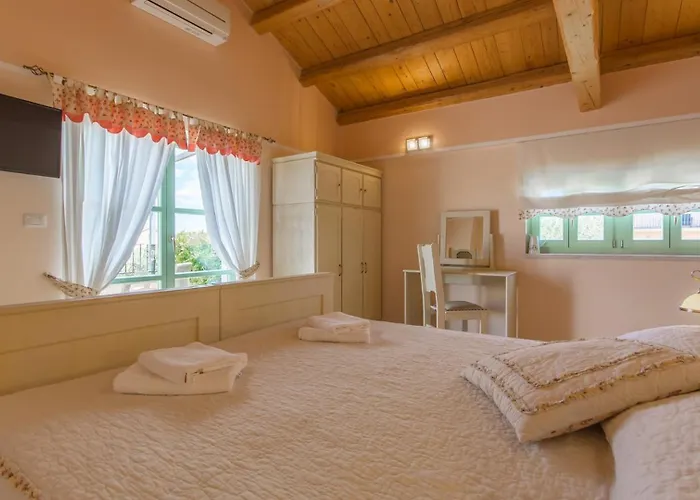 Beautiful Judita With Pool In Tar Villa Tar-Vabriga