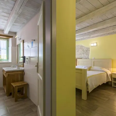 Villa Beautiful Judita With Pool In Tar Tar-Vabriga