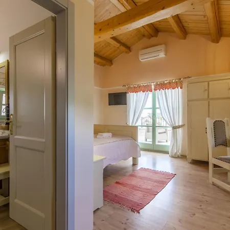 Villa Beautiful Judita With Pool In Tar Tar-Vabriga